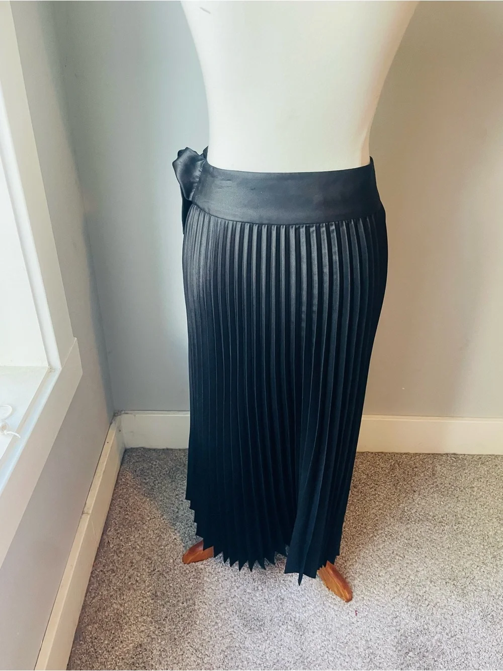 WHBM Black Pleated Wrap Midi Skirt